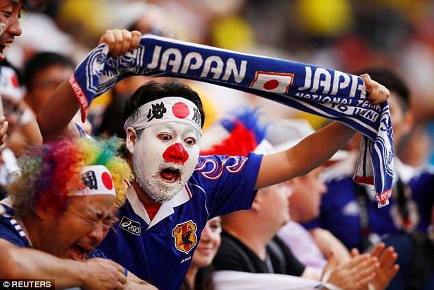 Hài hước chuyện người Nhật thiếu nước vì World Cup