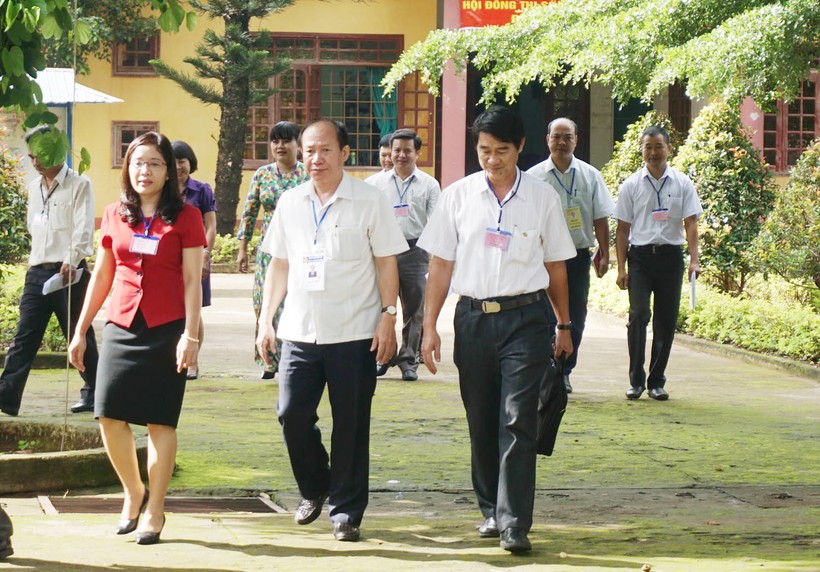 Đoàn Thanh tra Bộ GD&ĐT đến kiểm tra công tác thi tại điểm trường THPT Krông Ana – Đắk Lắk
