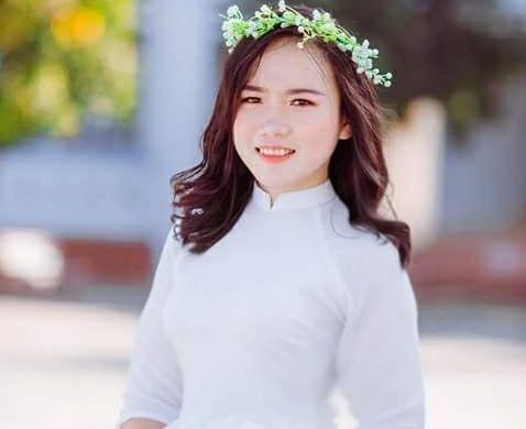 Nữ sinh người dân tộc Thái – Hà Thị Vân