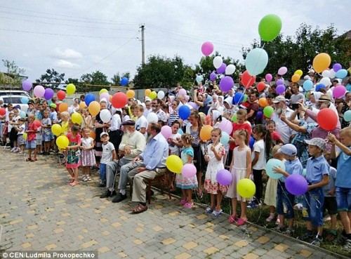 Cụ ông 87 tuổi ước mơ lập kỷ lục gia đình lớn nhất hành tinh