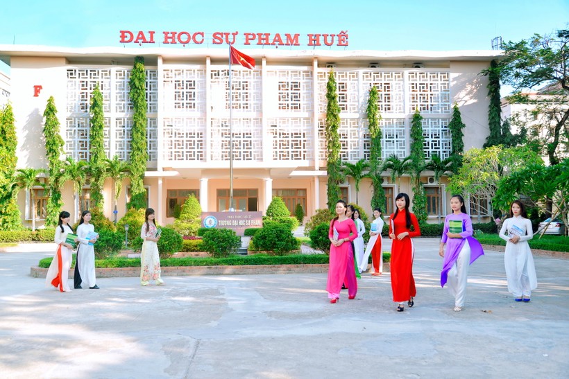Trường ĐHSP Huế tự hào với bề dày lịch sử hơn 60 năm là cơ sở đào tạo nguồn nhân lực giáo dục có uy tín của Việt Nam