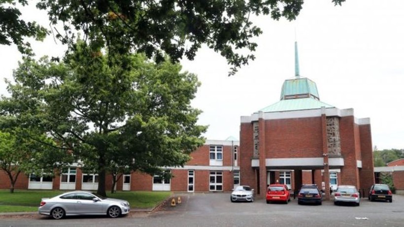 Trường St Olave"s Grammar School vốn được đánh giá là một trong những trường công lập tốt nhất ở Anh