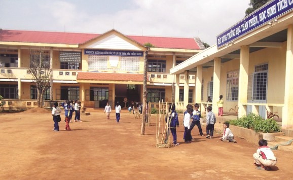 Những ngôi trường khang trang góp phần làm thay đổi diện mạo của vùng biên giới Đắk Glei
