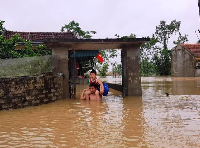 Nước sông Mã dâng cao gây ngập sâu ở phường Đông Hải, TP. Thanh Hóa.
