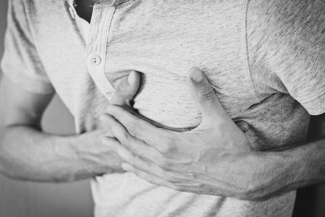 Làm thế nào để phân biệt cơn đau tim với cơn hoảng loạn?