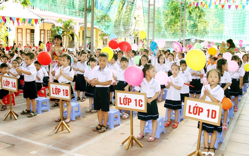 Trường Tiểu học Phú Lương (TP Hải Dương) đón HS lớp 1 đầu cấp trong Lễ khai giảng năm học 2017 – 2018