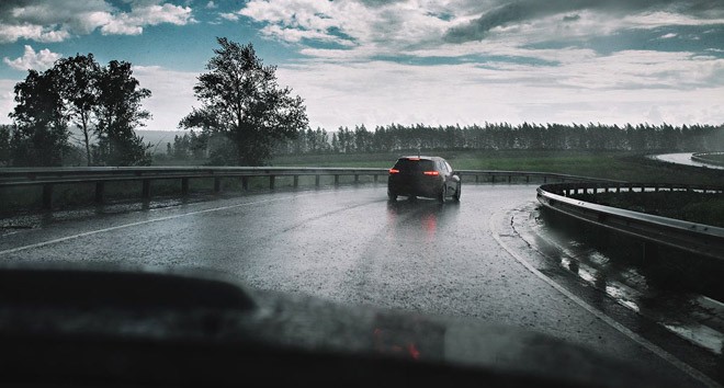 Những lưu ý cần nhớ khi lái xe trong mùa mưa