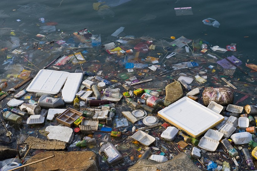 Rác thải nhựa trong nước biển