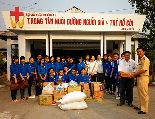 Trung tâm Nuôi dưỡng người già  và trẻ mồ côi TP Long Xuyên