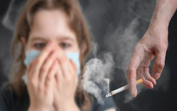 Tại sao ung thư phổi lại xảy ra ở phụ nữ trẻ không hút thuốc lá?