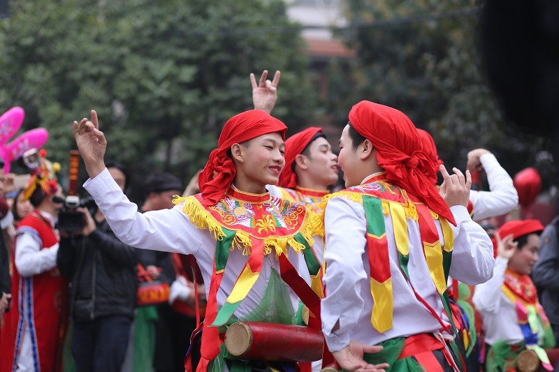 Điệu múa Trống Bồng đặc sắc ở Triều Khúc