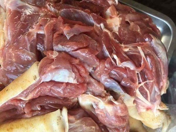 Đổ xô mua thịt đà điểu giá chỉ từ 90.000 đồng/kg