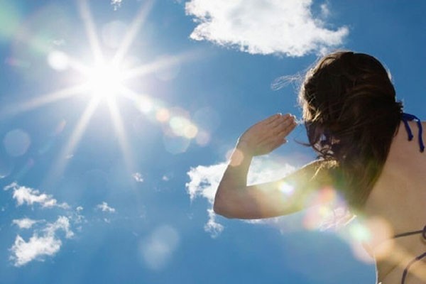 6 triệu chứng sốc nhiệt do đi dưới trời nắng quá lâu