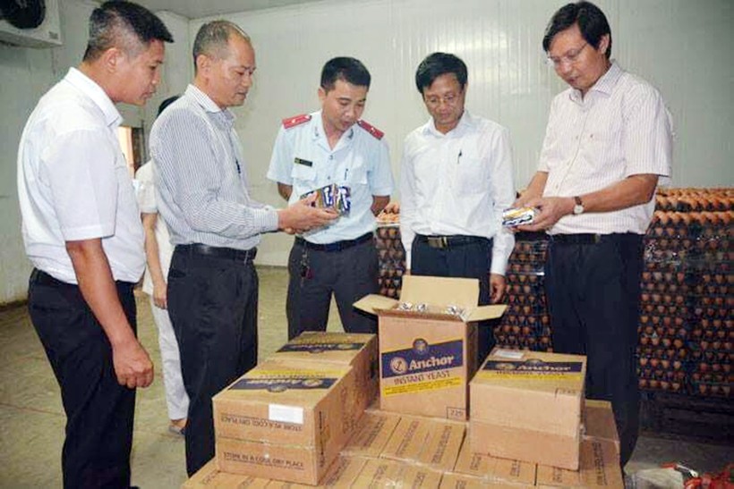 Đoàn kiểm tra liên ngành số 1 thành phố Hà Nội kiểm tra nguyên liệu tại Công ty CP Tràng An