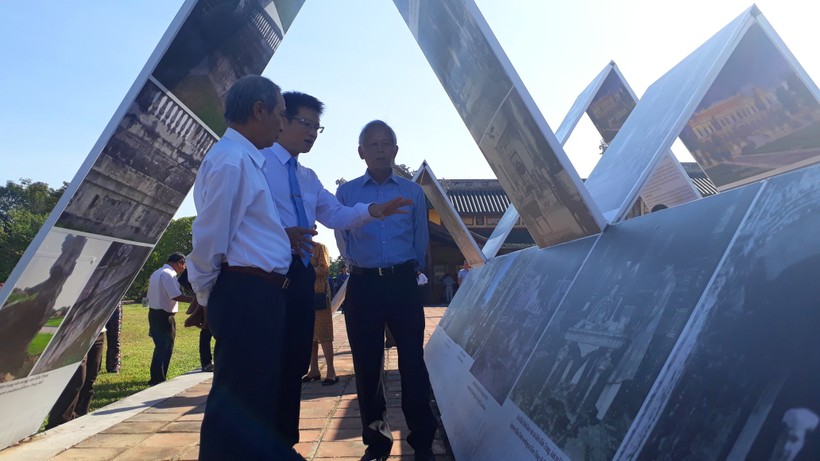  TS. Phan Thanh Hải – Giám đốc Trung tâm BTDTCĐ Huế giới thiệu dự án trùng tu điện Kiến Trung