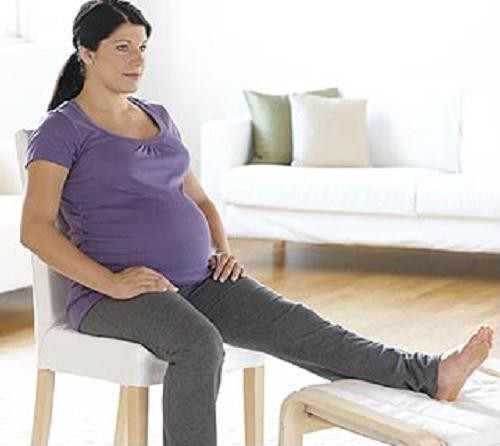 Bác sĩ sản khoa giải thích bà bầu có nên ngồi xổm trong thai kỳ?