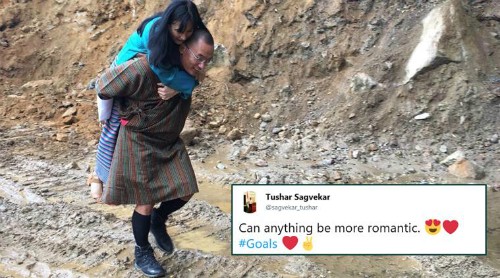 Ảnh cựu thủ tướng Bhutan cõng vợ qua đường lầy lội gây xôn xao