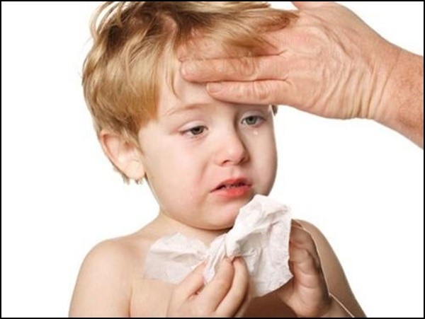 Hiểm họa khôn lường từ những chứng hắt hơi, sổ mũi đơn thuần ở trẻ