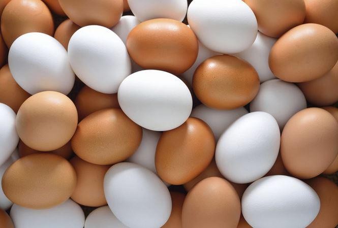 Mách chị em cách phân biệt trứng gà bị tẩy trắng bằng mắt thường tránh nguy cơ ngộ độc