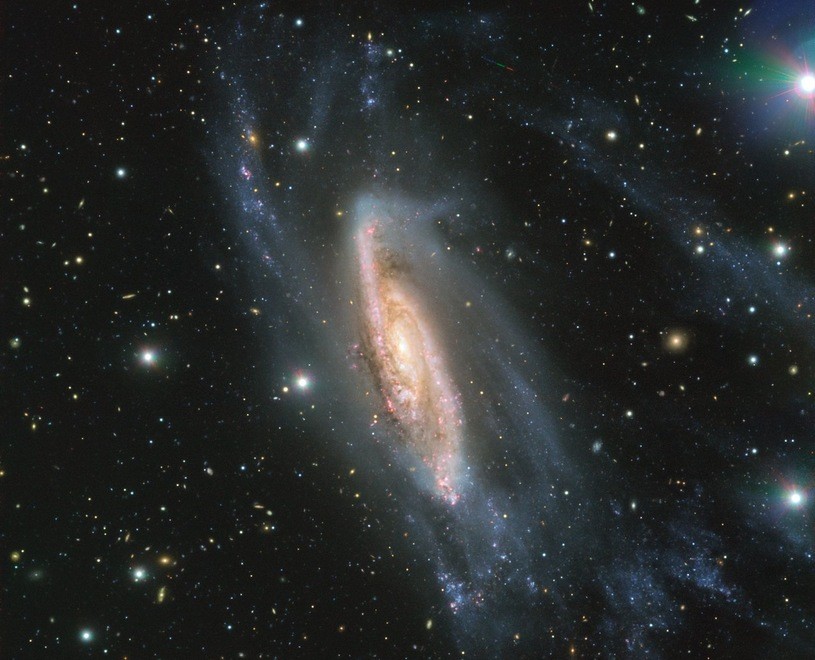 “Ngọc vũ trụ” phổ biến thiên văn học