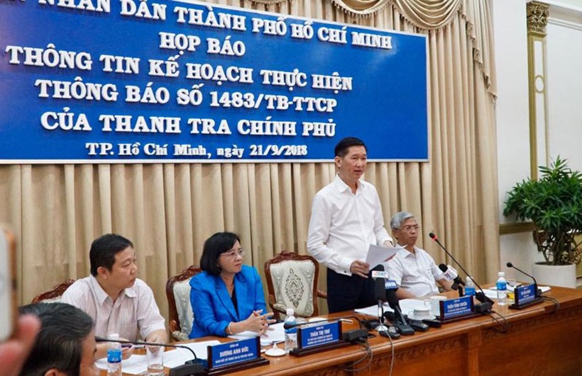 ÔngTrần Vĩnh Tuyến - Phó Chủ tịch UBND TPHCM phát biểu tại buổi họp báo