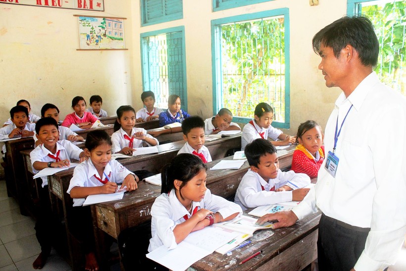 Một tiết học tiếng Khmer phổ thông nội trú Kiên Giang