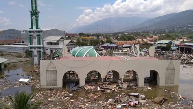 10 sinh viên Việt Nam đều an toàn trong thảm họa ở Indonesia