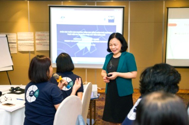 Bà Nguyễn Thị Mai Hoa là diễn giả khách mời Khóa học ngắn hạn Chương trình Học bổng Chính phủ Australia về “Bình đẳng giới trong lĩnh vực cải cách”