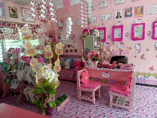 Cô giáo tiểu học Philippines biến lớp học thành thiên đường Hello Kitty