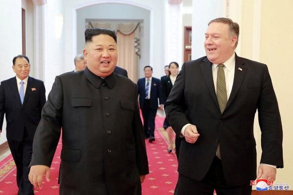 Lãnh đạo Triều Tiên, Kim Jong-un, gặp gỡ Ngoại trưởng Mike Pompeo cuối tuần qua tại Bình Nhưỡng