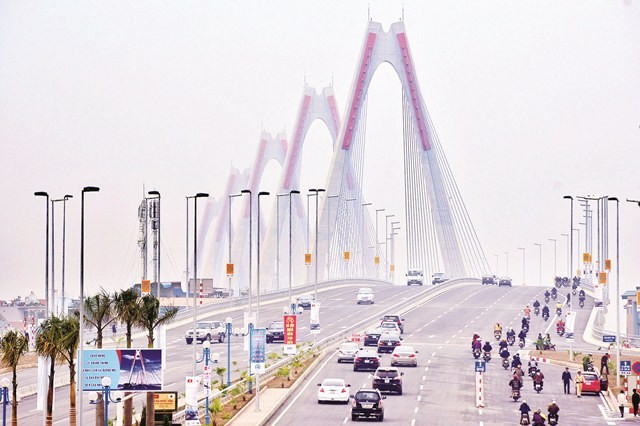 Cầu Nhật Tân (hay còn gọi là cầu Hữu nghị Việt – Nhật)