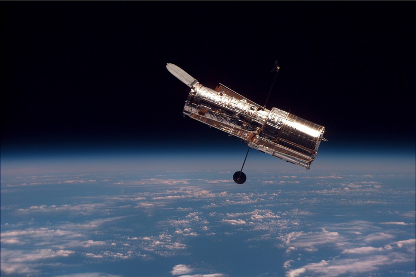 Kính viễn vọng không gian Hubble gặp trục trặc