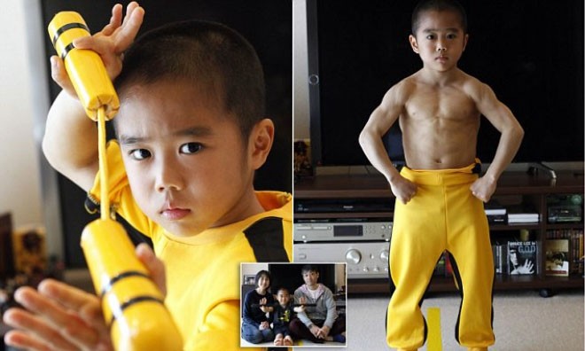 Cậu bé Nhật 8 tuổi cơ bắp như Lý Tiểu Long