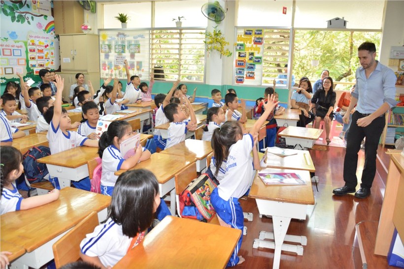 Tiết học mở  (open house) giờ tiếng Anh của học sinh Trường TH Nguyễn Bỉnh Khiêm