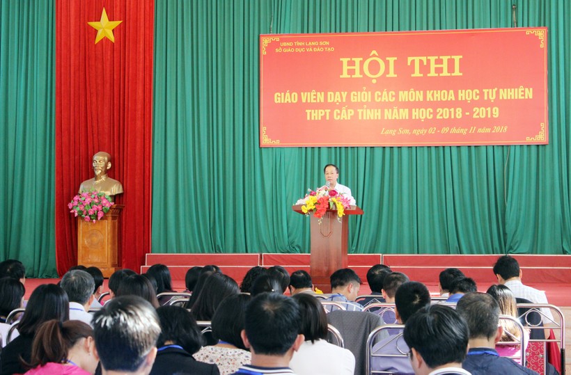 Lãnh đạo Sở GD&ĐT Lạng Sơn phát biểu khai mạc hội thi