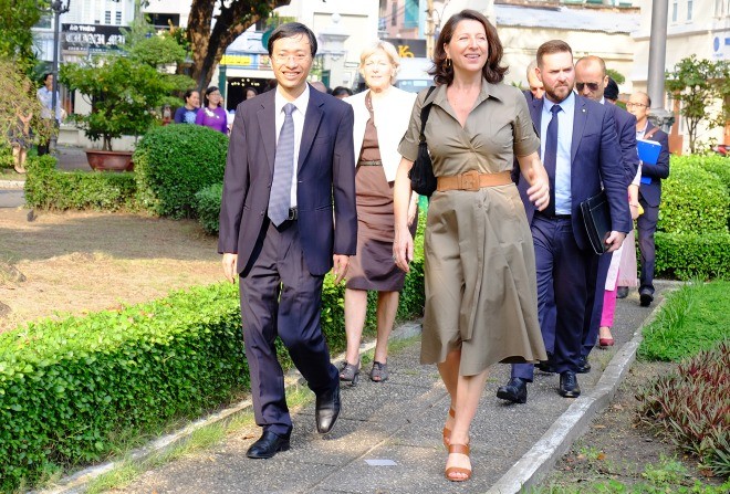 Nữ Bộ trưởng Y tế Pháp thăm Viện Pasteur TP HCM