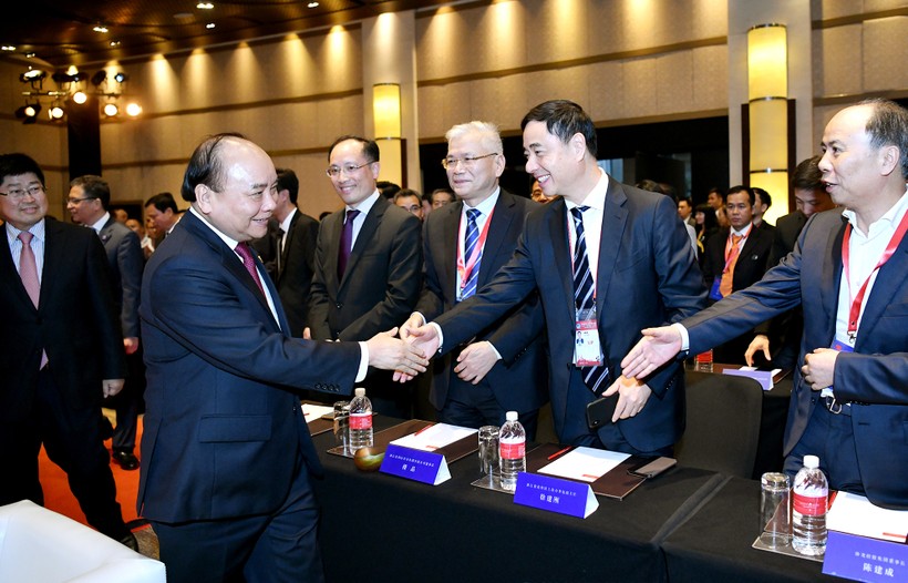 Thủ tướng cùng các đại biểu dự khai trương Văn phòng xúc tiến thương mại thứ 2 của Việt Nam tại Trung Quốc