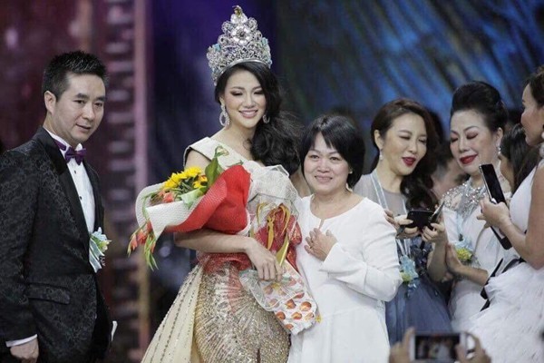Bất ngờ gia thế của Tân Hoa hậu Trái đất 2018 Nguyễn Phương Khánh