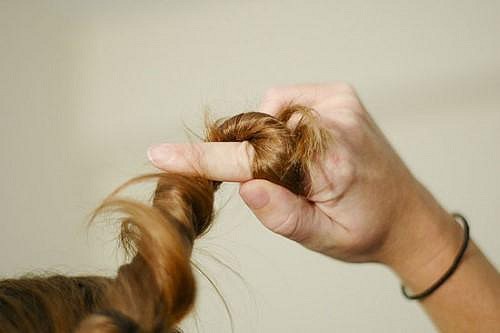 5 mẹo siêu đơn giản biết ngay tóc chắc khỏe hay bị hư tổn