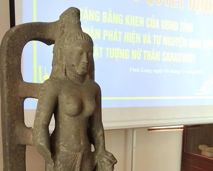 Người dân Vĩnh Long giao nộp tượng nữ thần Saraswati 7,5 tỷ đồng