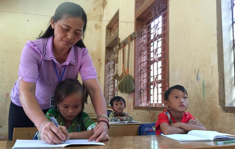 Cô giáo An Thị Tiến đã 10 năm liên tiếp gắn bó với những điểm trường khó khăn nhất xã Tân Xuân - huyện Vân Hồ - Sơn La