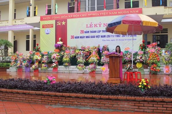 Đồng chí Nguyễn Thị Thu Huyền – Phó Giám đốc Sở Giáo dục và Đào tạo phát biểu tại lễ kỷ niệm