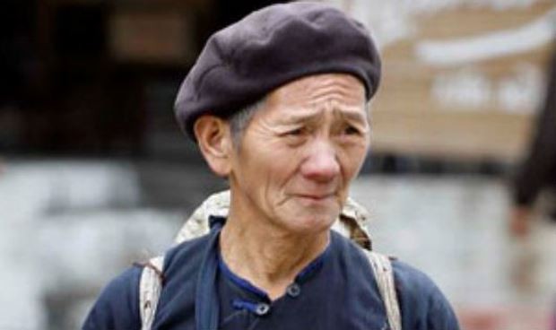 Có gì bí ẩn trong chiếc mũ nồi cô dâu người Mông?