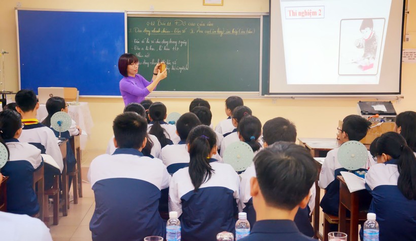 Giờ học ứng dụng CNTT của Trường THCS Nguyễn Du (Hoàn Kiếm - Hà Nội)