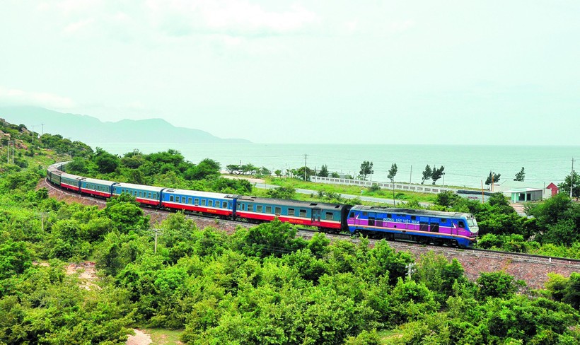 Đường sắt Việt Nam hiện sử dụng đường ray khổ hẹp 1m