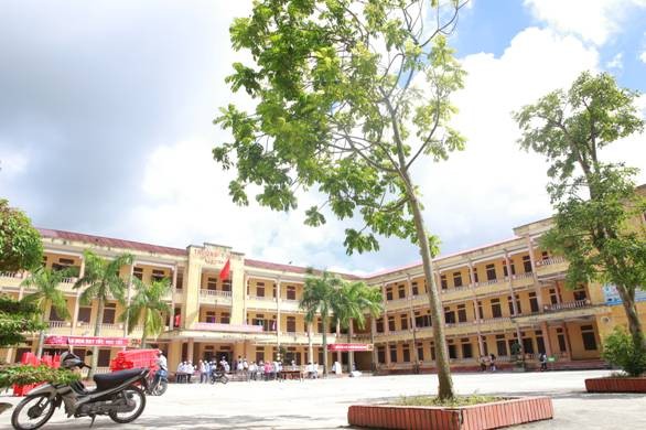 Trường THPT Nam Tiền Hải - Thái Bình  50 năm xây dựng và trưởng thành