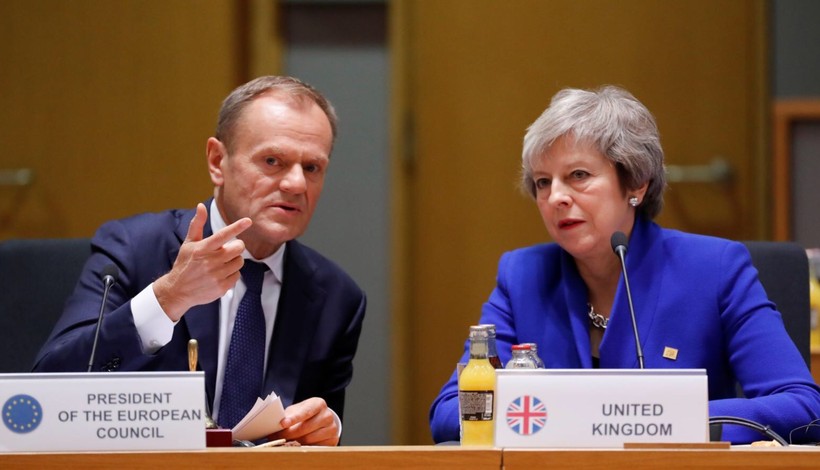 Chủ tịch Hội đồng EU Donald Tusk và Thủ tướng Anh Theresa May trong hội nghị thượng đỉnh bất thường vừa diễn ra ở Brussels
