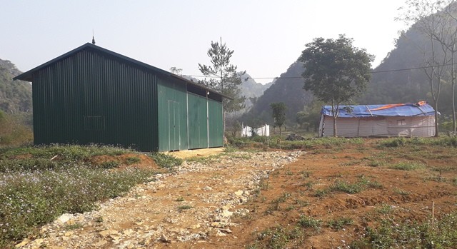 Nhà ở cho công nhân thi công dự án nghĩa trang nhân dân TP Sơn La được dựng lên tại công trường