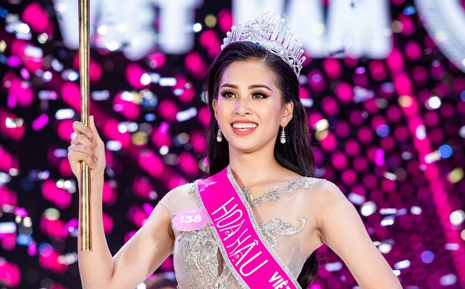 Hoa hậu Trần Tiểu Vy 
lúc đăng quang