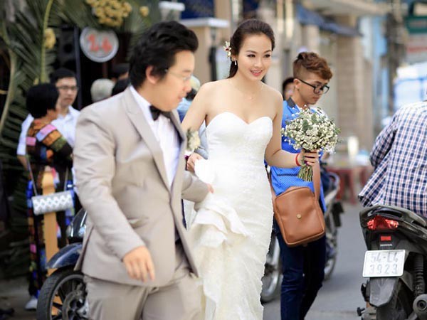 Hoa hậu Việt Nam khó lấy chồng đại gia hơn các Á hậu?